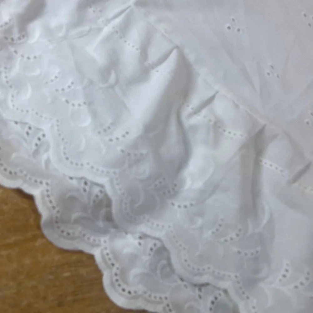 N/A vtg white